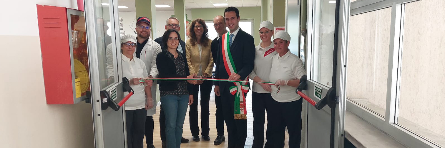 Rho, inaugurato un nuovo refettorio sostenibile nella Scuola Secondaria Fabrizio De André